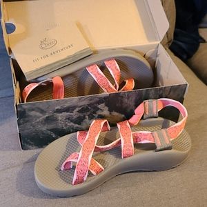 Women's Z2 Classics Chaco Sandals Swell Peach Sz 8